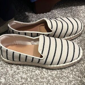 Universal Thread Black and White Espadrilles